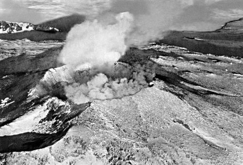 Действующий вулкан Эребус.
