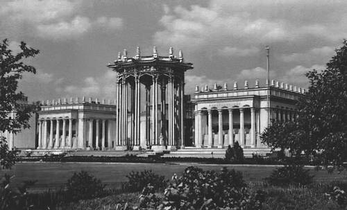 Павильон «Советская культура» (б. павильон Узбекской ССР). 1954. Архитектор С. Н. Полупанов.