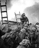 US-Marines ersteigen die Seemauern am Abschnitt Rot