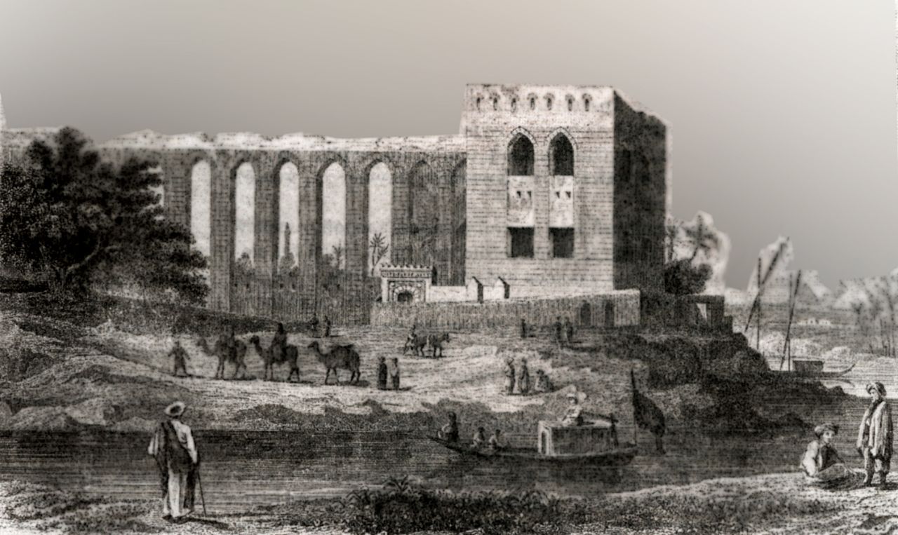 Акведук, по которому вода поступает в крепость Каира