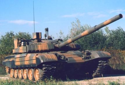         Ожидается, что основным боевым танком словацкой армии будет модернизированный государственным акционерным обществом ZTS TEES образец Т-73М2. От представленного на предыдущей выставке IDEX-95 проекта Т-72М1 