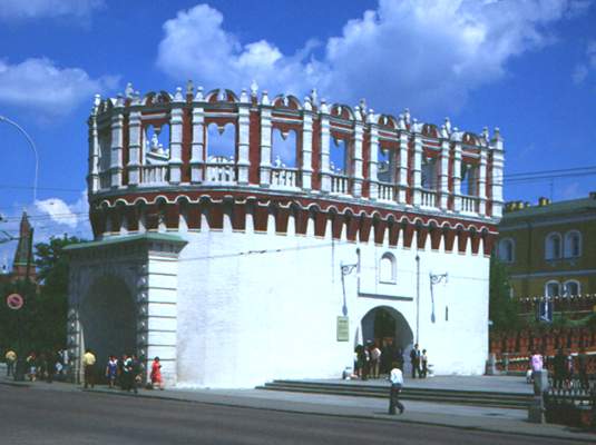 Кутафья башня Кремля.
