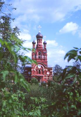 Церковь Всех Святых на новом кладбище Алексеевского монастыря.