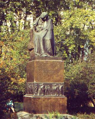 Н. А. Андреев.  Памятник Н. В. Гоголю.