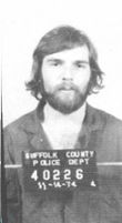Рональд Дефео во время ареста в 1974