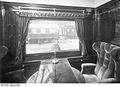 Bundesarchiv Bild 102-10451, Rheingold-Express, Abteil I. Klasse.jpg