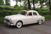 Renault Frégate (Франция, 1951—1960, в показанном варианте оформления — с 1956 года).
