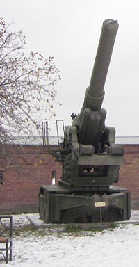 Br-18 howitzer.JPG