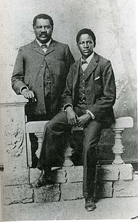 John Tengo Jabavu and his son Davidson Don Tengo, around 1903.jpg