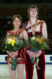 Ksenia Krasilnikova & Konstantin Bezmaternikh Podium 2008 Junior Worlds.jpg