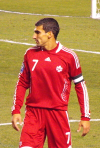 Райан Нельсен в матче за сборную Канады (2008)