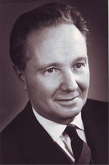 Robert Merle (1964).JPG