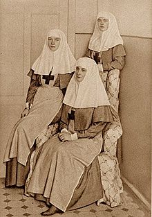 http://dic.academic.ru/pictures/wiki/files/50/220px-Russian_Sisters_Romanovs_of_Charity.jpg