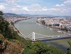 Дунай в Будапеште (вид с горы Геллерта)
