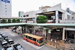 Fujisawa Station SouthGate.jpg