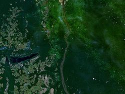 Спутниковый снимок реки.
