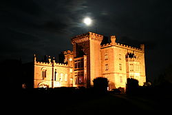 Маркрийский замок ночью