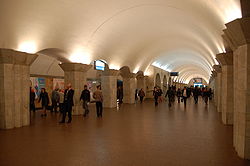 Maydan Nezalezhnosti metro station 2010 01.jpg