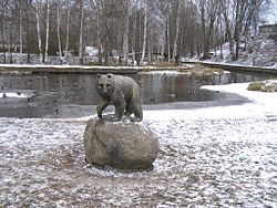 Река Неглинка в г. Петрозаводске и скульптура «Медведь»