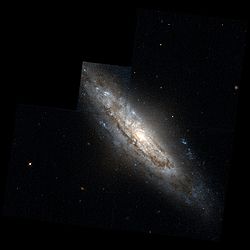 NGC2748-hst-R814GB450.jpg