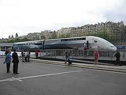 TGV Rame 4402 20070514 b.jpg