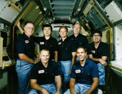 Слева направо (сидят): Овермайер, Грегори, (стоят): Линд, Уэнг, Тагард, Торнтон, ван ден Берг