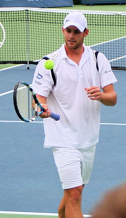 Трёхкратный чемпион Энди Роддик на турнире 2007 года