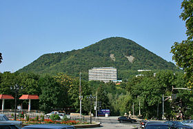 Гора Железная, вид с ж/д вокзала города Железноводска
