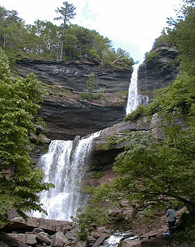 Водопад в Катскилльских горах, недалеко от городка Паленвилль.