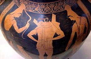 Изображение гоплита, надевающего доспехи, на стороне А краснофигурной амфоры. 510—500 гг. до н. э. Государственное античное собрание. Мюнхен