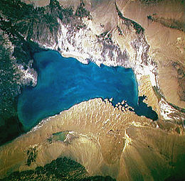 Космический снимок озера, 2 ноября 2004 года