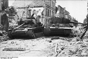Bundesarchiv Bild 101I-494-3376-08A, Villers-Bocage, zerstörte Panzer IV und VI.jpg