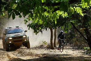 Dakar 2006 Szalay Opel.jpg