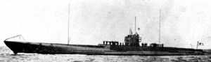 Japanese submarine I-1.jpg
