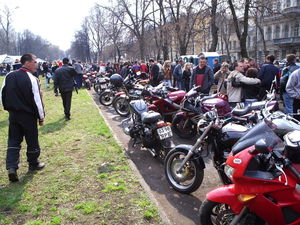 Russian-bikers-001.jpg