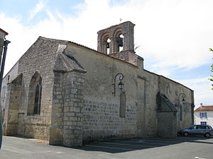 Saint-Mard, vue arriève de l'église.jpg