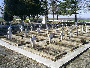 Военное кладбище