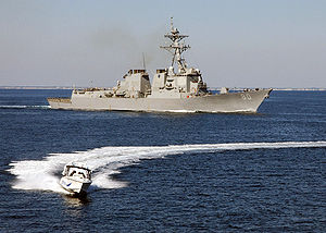 USS Roosevelt (DDG-80) в 2004 году.