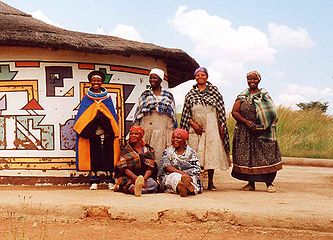 Ndebele-women-loopspruit.jpg