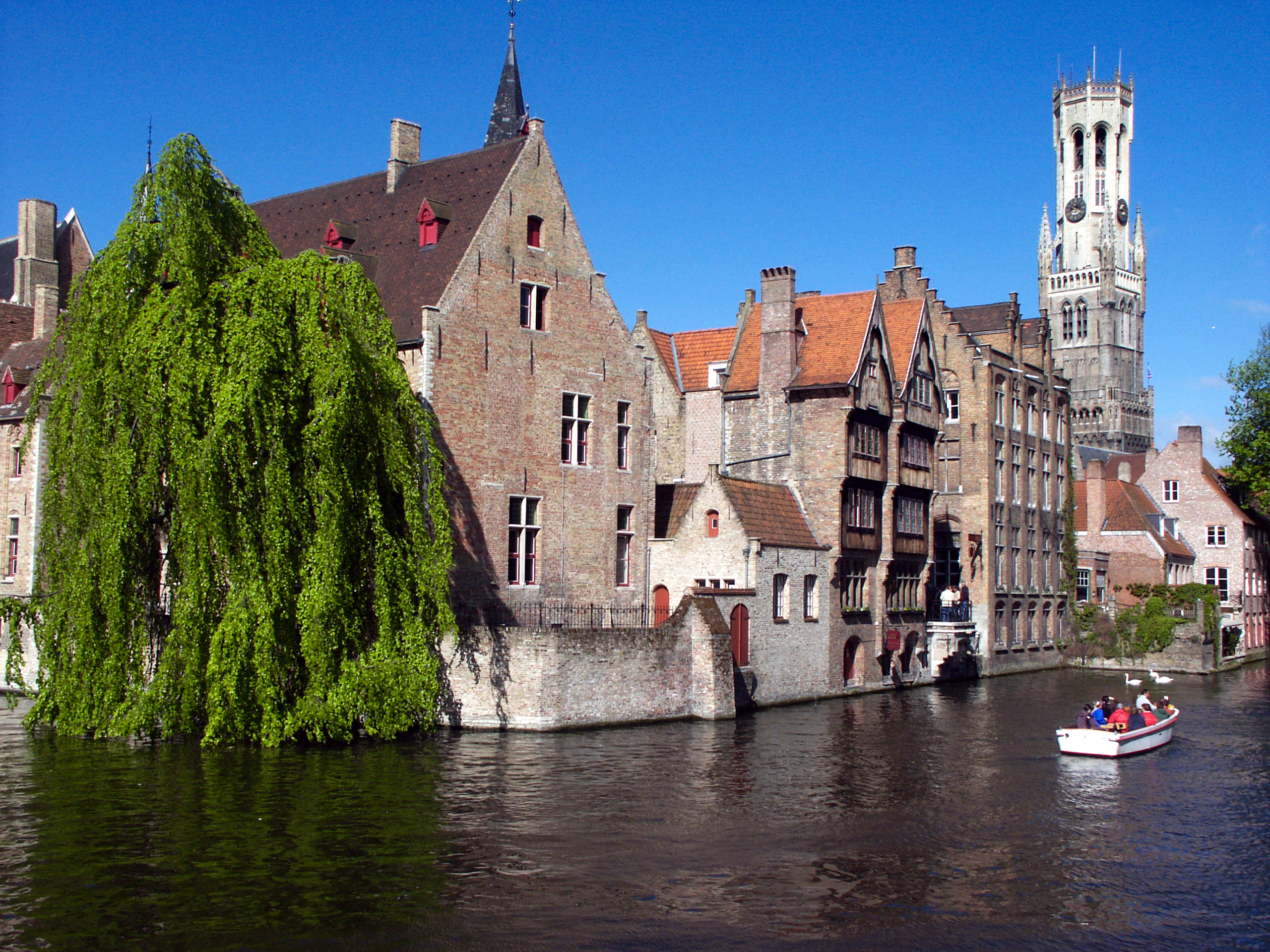 http://dic.academic.ru/pictures/wiki/files/66/Brugge-CanalRozenhoedkaai.JPG