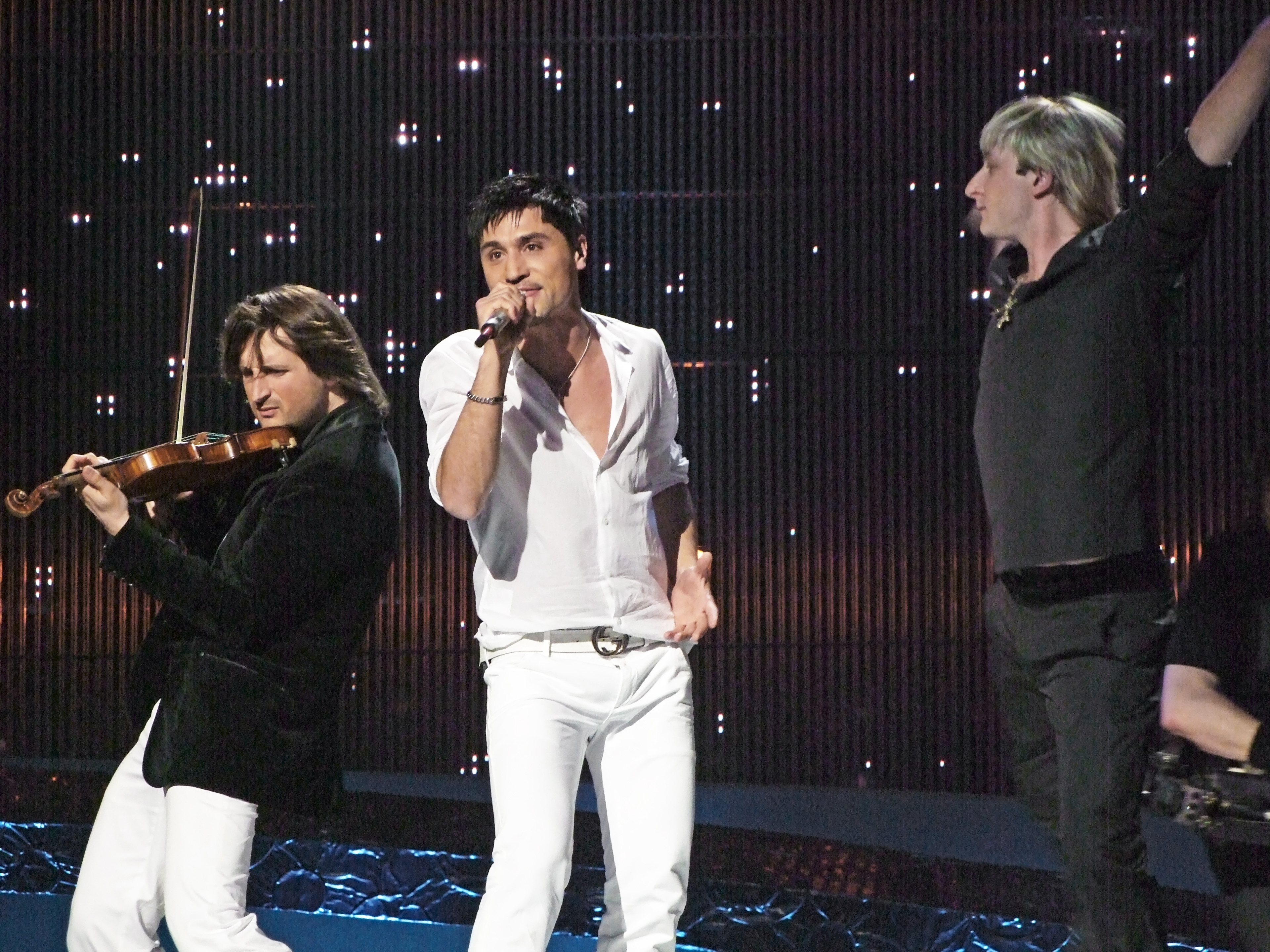 Дима Билан на конкурсе Евровидение-2008 В 2003 году он выпустил