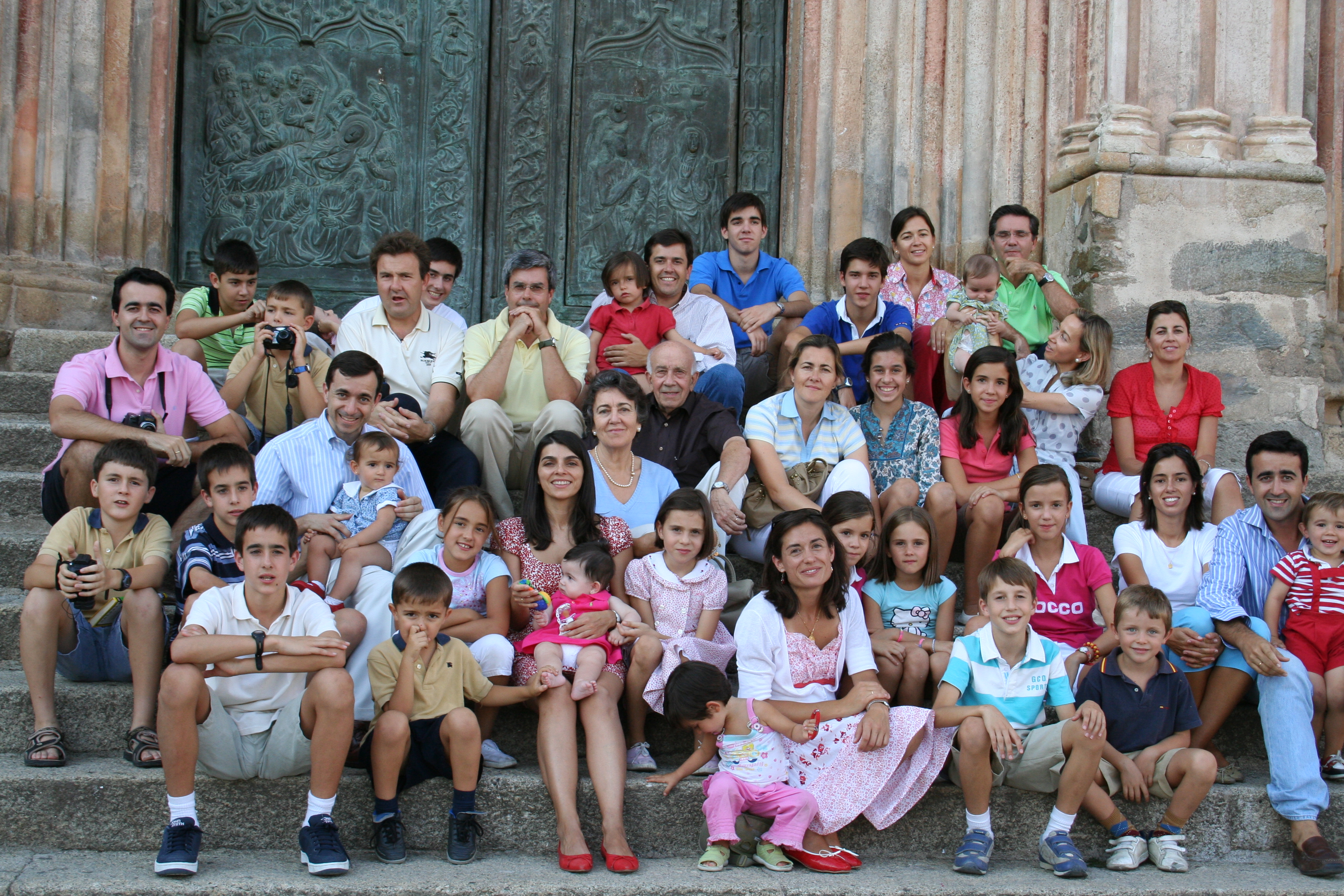 Картинки по запросу фото многодетная турецкая семья