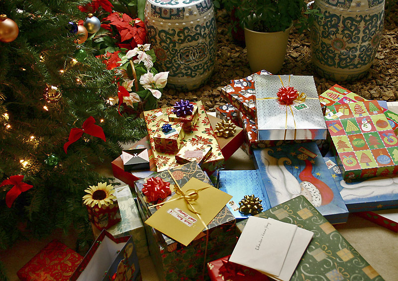 http://dic.academic.ru/pictures/wiki/files/71/Gifts_xmas.jpg