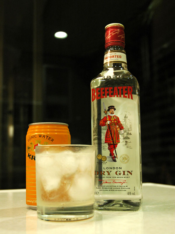 http://dic.academic.ru/pictures/wiki/files/71/Gin_and_Tonic.jpg