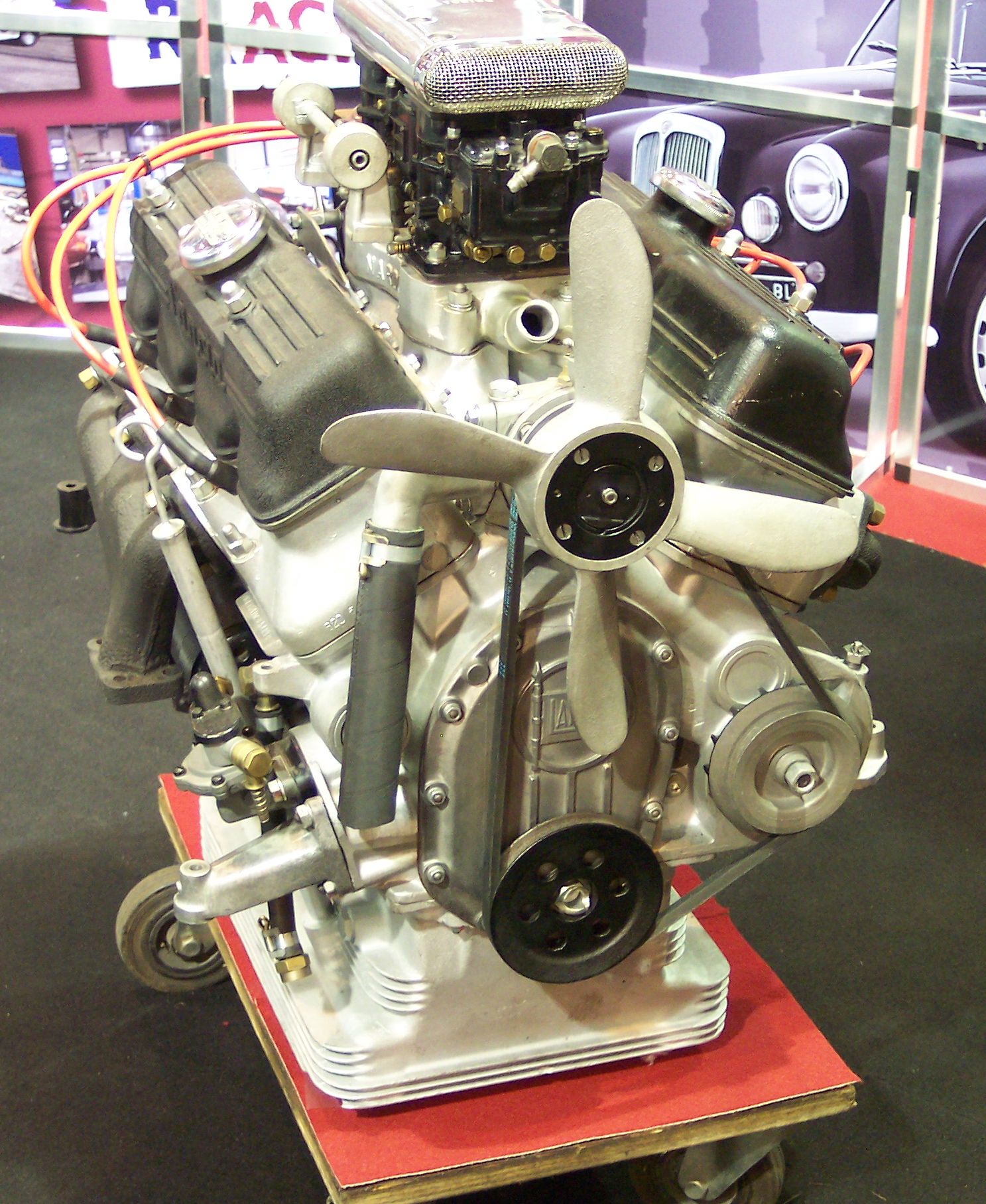  двигатель v6
