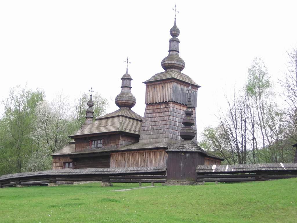 http://dic.academic.ru/pictures/wiki/files/83/Svidnik_skansen_church_01.jpg