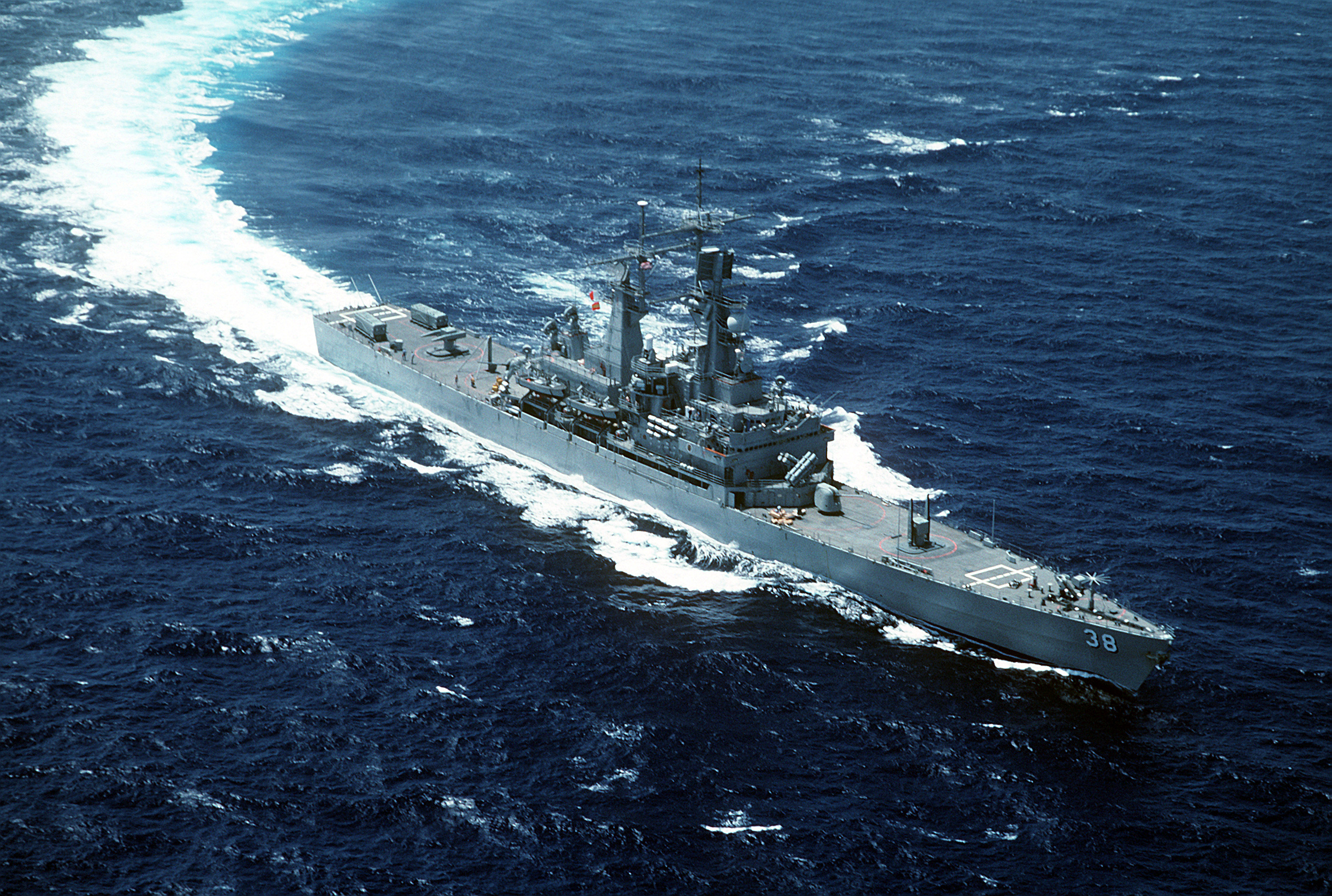 USS_Virginia_(CGN-38).jpg