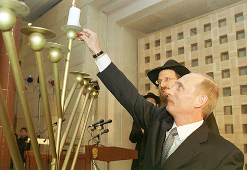 http://dic.academic.ru/pictures/wiki/files/86/Vladimir_Putin_21_December_2000-2.jpg