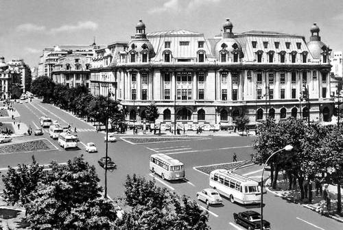 Бухарест. Здание Университета. 1912—26. Архитектор Н. Гика-Будешти.