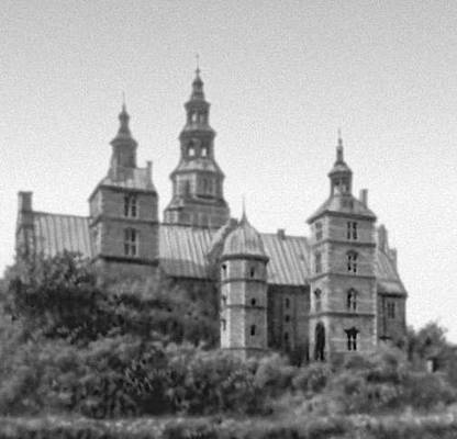 Дворец Росенборг. 1606—34. Архитекторы Л. и Х. Стенвинкель.